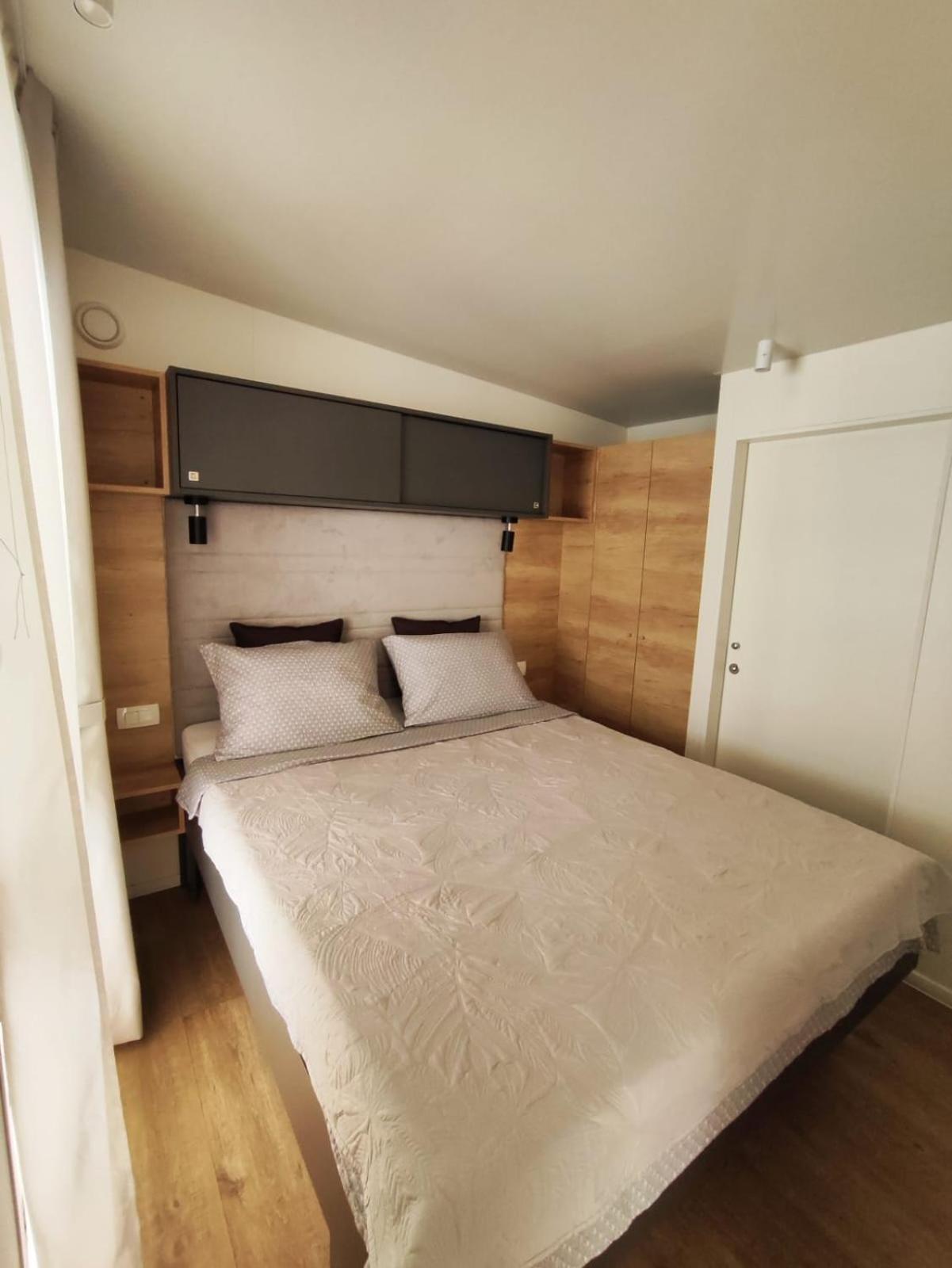 Mobile Home Kala Biograd Na Moru Zewnętrze zdjęcie