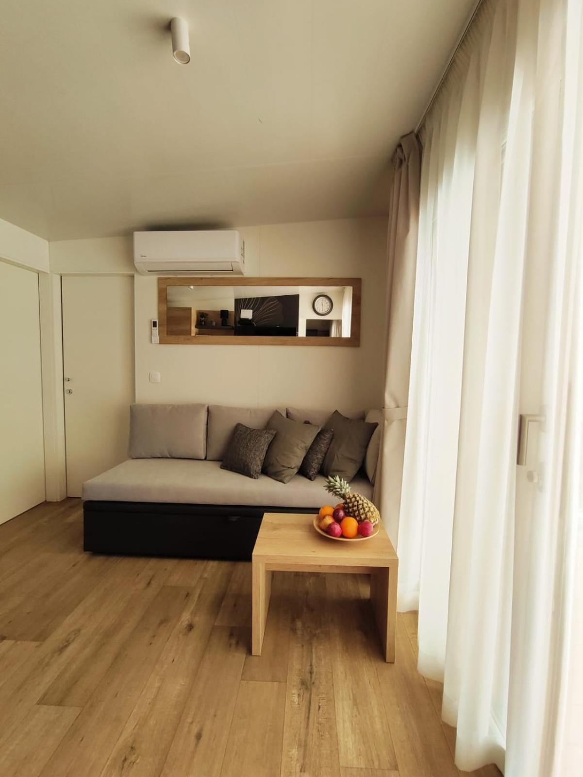 Mobile Home Kala Biograd Na Moru Zewnętrze zdjęcie