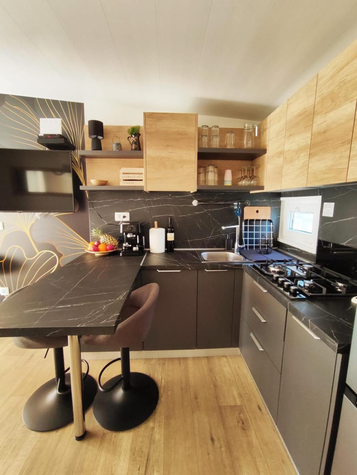 Mobile Home Kala Biograd Na Moru Zewnętrze zdjęcie